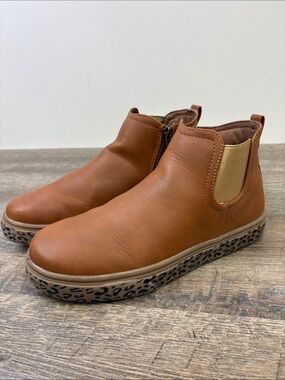 Lands’ End Youth Chelsea Ankle Boots Brown Leopard Sole Side Zip Size 6